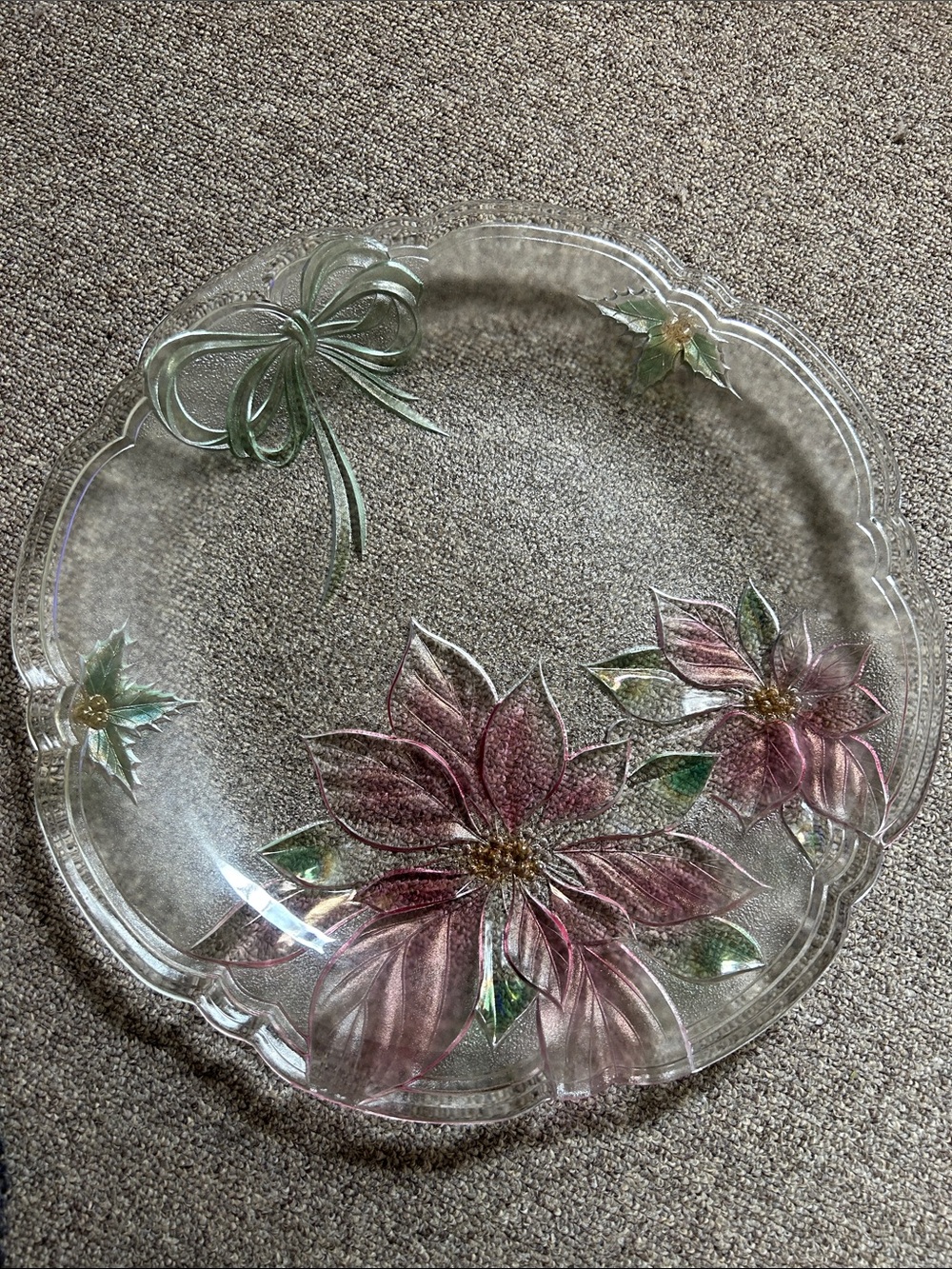 Source Unknown Clear Glass Plate with Pink Poinsettia and Green Bow